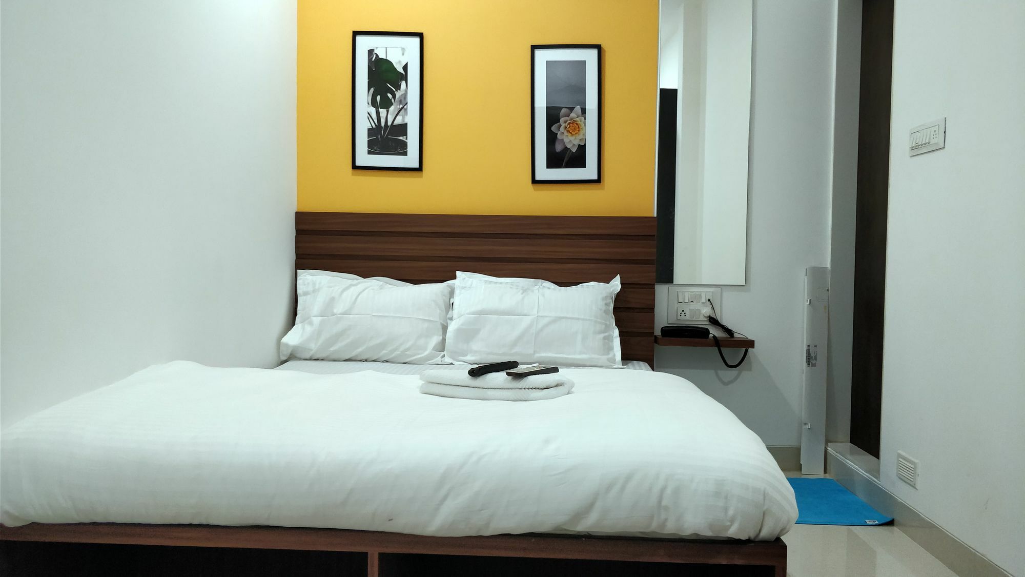Oyo Flagship 13885 Metro Residency Hotel Mumbai Exterior photo